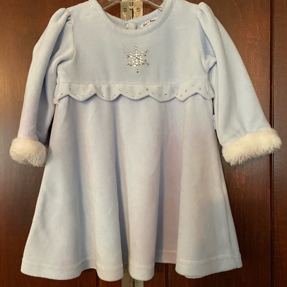 Le top light blue velvet dress 9m